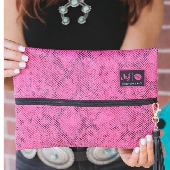 Makeup Junkie Bag ๐